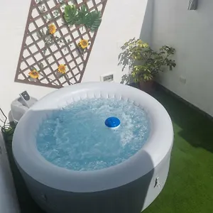 Con Jacuzzi Climatizado, Barbacoa Y Cerca De La Playa Сasa de vacaciones Abades (Tenerife)
